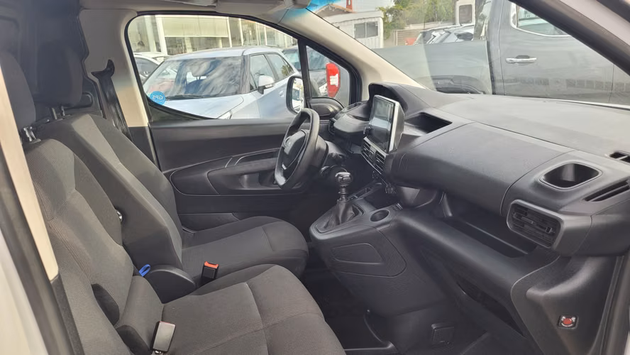Peugeot PARTNER BLUE HDI 1.5 FULL MEC. 1.5 • 4x2 • Mecánica • 2024