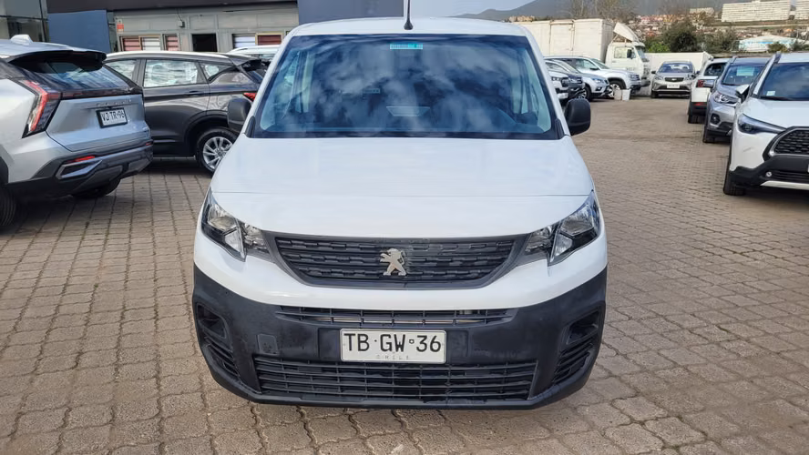 Peugeot PARTNER BLUE HDI 1.5 FULL MEC. 1.5 • 4x2 • Mecánica • 2024