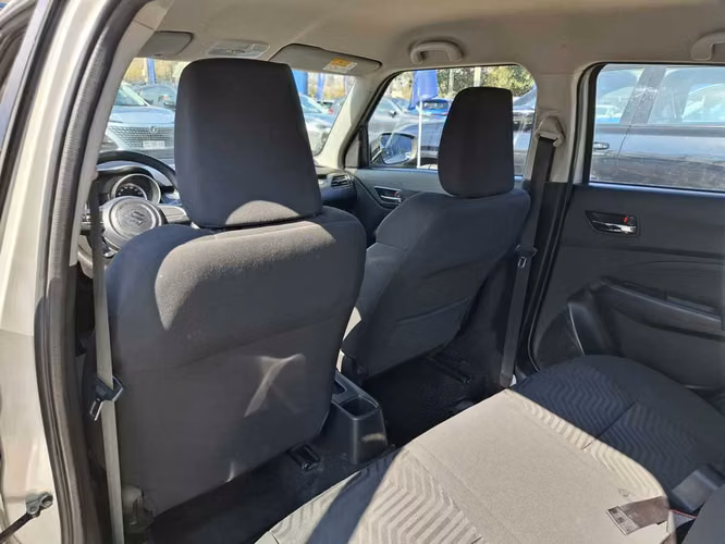 SUZUKI SWIFT 2024 - Imagen 15
