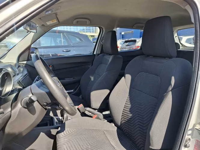SUZUKI SWIFT 2024 - Imagen 14