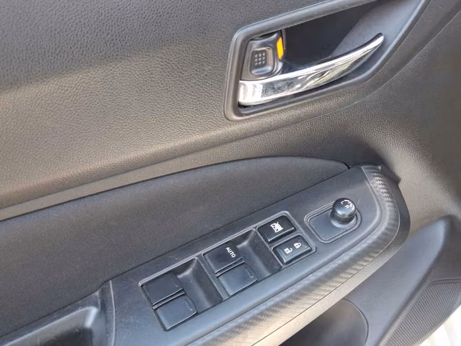 SUZUKI SWIFT 2024 - Imagen 20