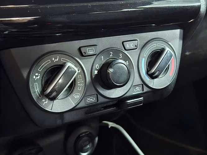SUZUKI SWIFT 2024 - Imagen 19