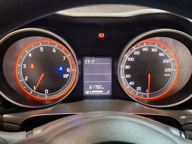SUZUKI SWIFT 2024 - Imagen 11