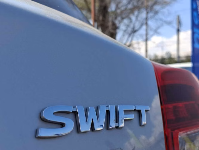 SUZUKI SWIFT 2024 - Imagen 9