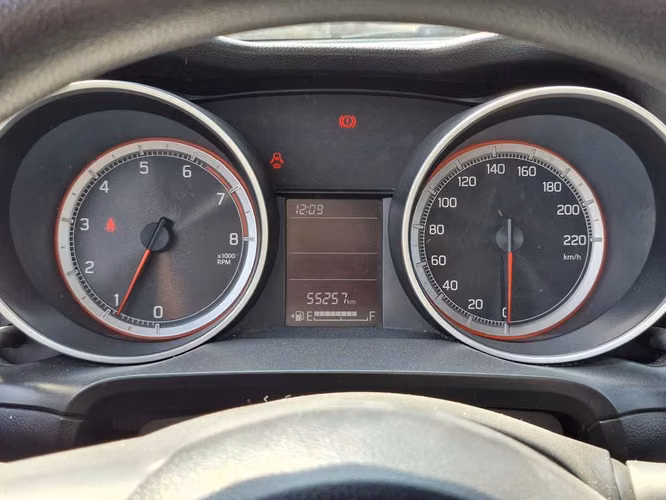 SUZUKI SWIFT 2024 - Imagen 11