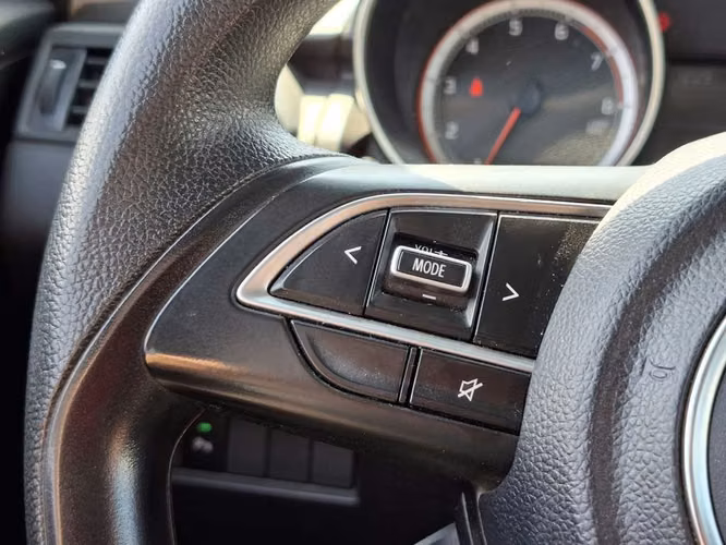 SUZUKI SWIFT 2024 - Imagen 16