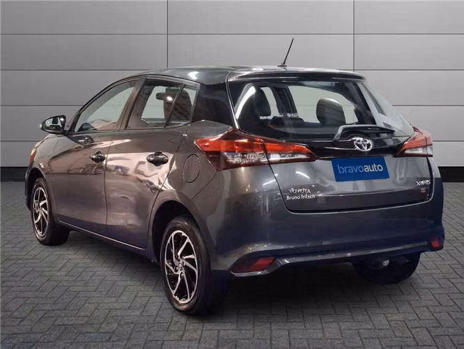 TOYOTA YARIS 2021
