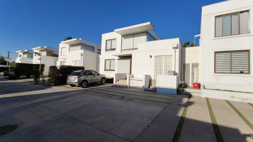 Casa en Condominio 4 Dormitorios
