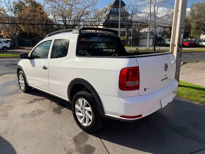 VOLKSWAGEN SAVEIRO CONFORTLINE 1.6 MEC SOLO 41.000 KM FULL CARPLAY AIRE AIRBAG VER EN LAS CONDES 2024