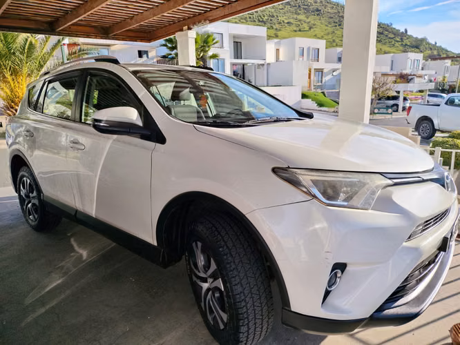 Vendo mi Toyota RAV4 a toda prueba