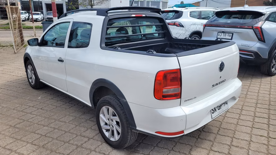 Volkswagen SAVEIRO DC 4X2 1.6 FULL MEC. 1.6 • 4x2 • Mecánica • 2023 - Imagen 7