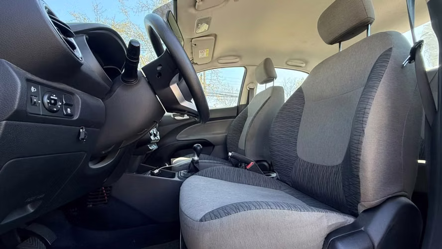 Kia Soluto 1.4 EX MT (2025) - Imagen 4