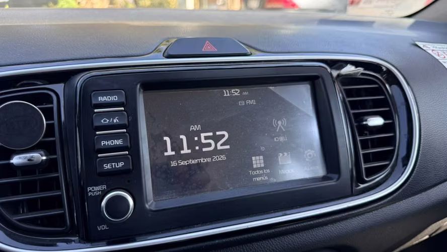 Kia Soluto 1.4 EX MT (2025) - Imagen 9