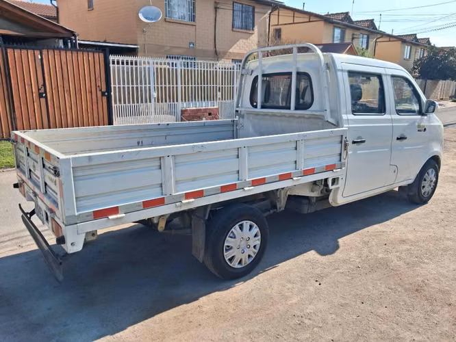 Camioneta kYC Gran Mamut t3 doble cabina para 1.500kg