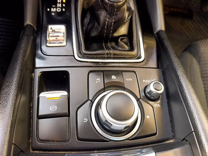 MAZDA 3 SPORT V 2.0L 6AT - 2017 | 2599 - Imagen 16