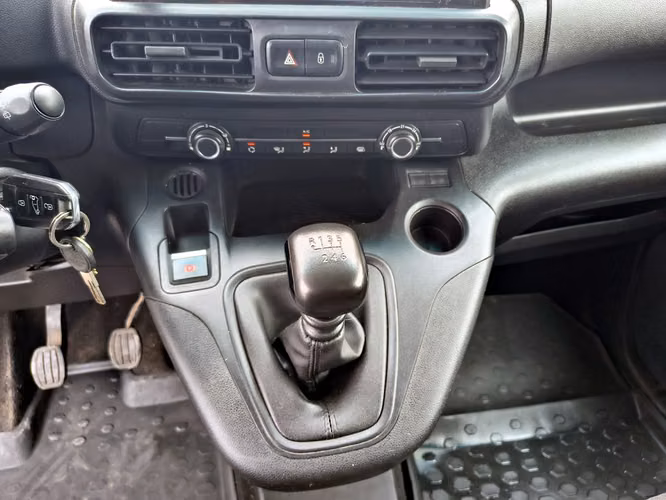 PEUGEOT PARTNER 2024 - Imagen 14