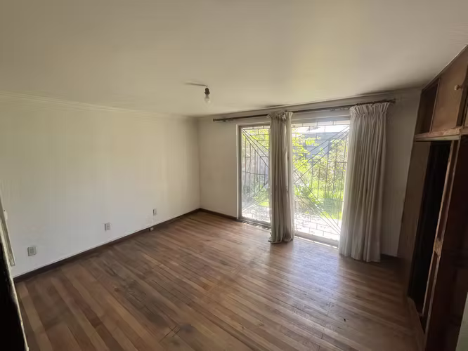 ¡OPORTUNIDAD EN MAIPÚ! CASA EN VENTA CON 304 M² DE TERRENO - Imagen 8