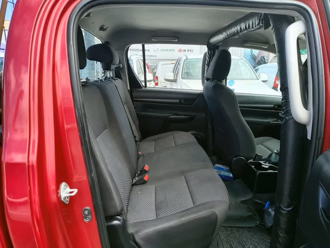 TOYOTA HILUX 2022 - Imagen 18