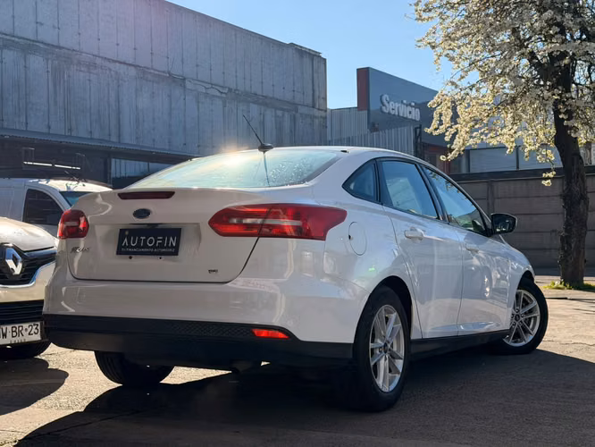 FORD FOCUS SE MOTOR 2.0 MECANICO AÑO 2019