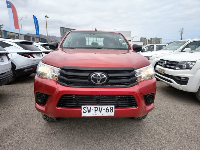 TOYOTA HILUX 2023 - Imagen 2