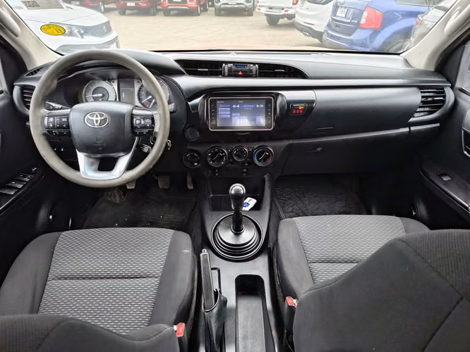 TOYOTA HILUX 2023 - Imagen 16