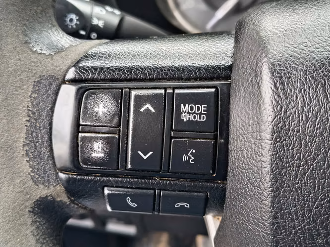 TOYOTA HILUX 2023 - Imagen 12