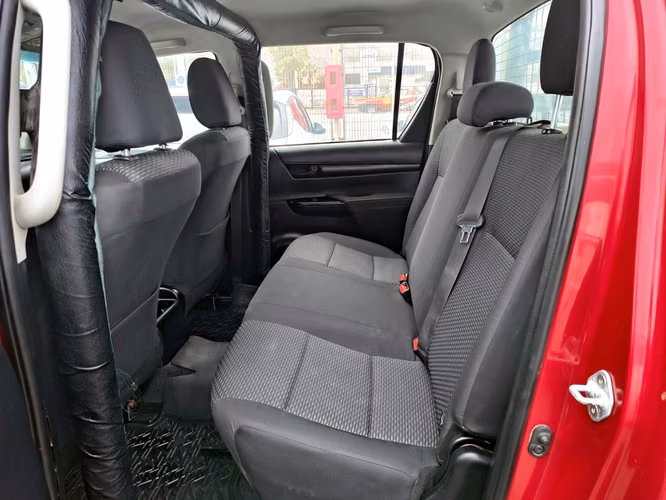 TOYOTA HILUX 2023 - Imagen 15