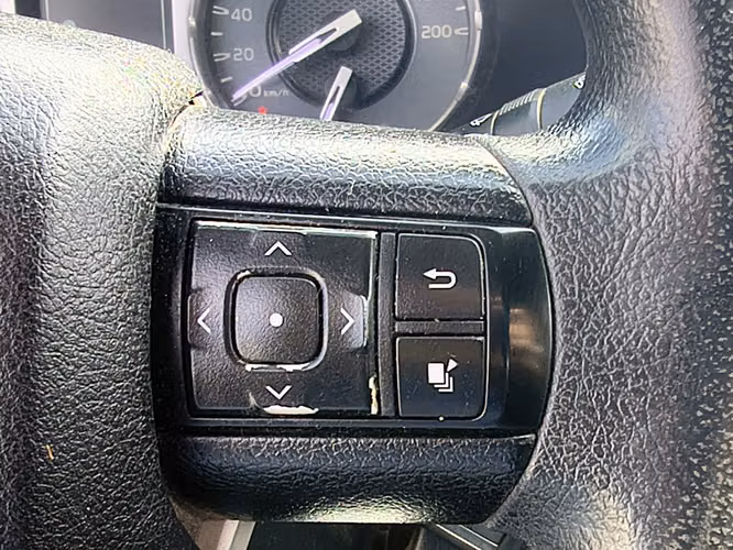 TOYOTA HILUX 2023 - Imagen 15