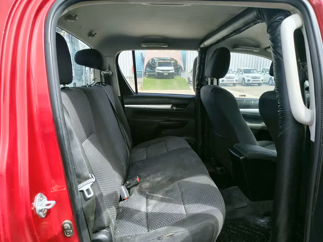TOYOTA HILUX 2023 - Imagen 19
