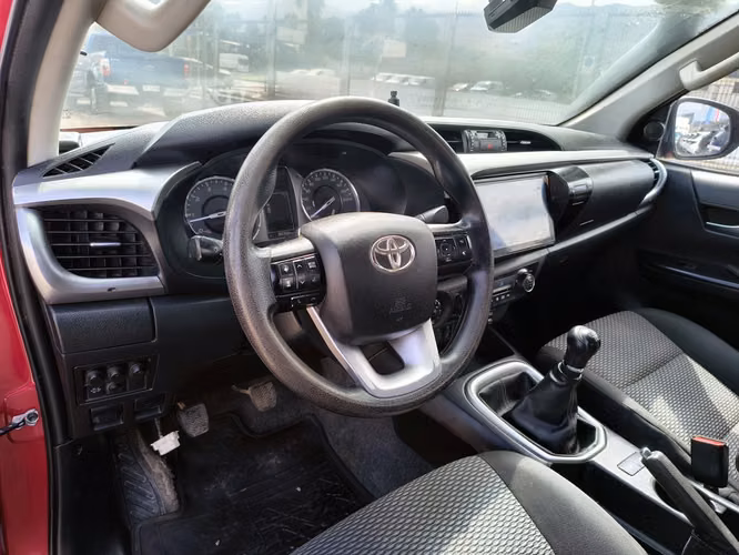 TOYOTA HILUX 2023 - Imagen 11