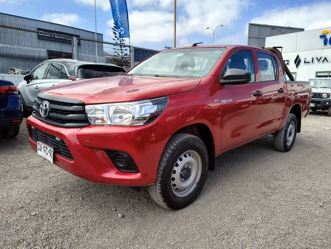 TOYOTA HILUX 2023