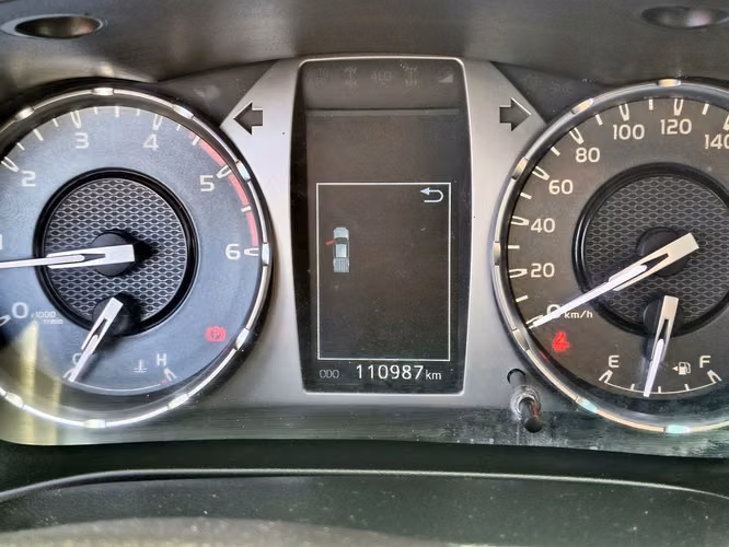 TOYOTA HILUX 2023 - Imagen 12