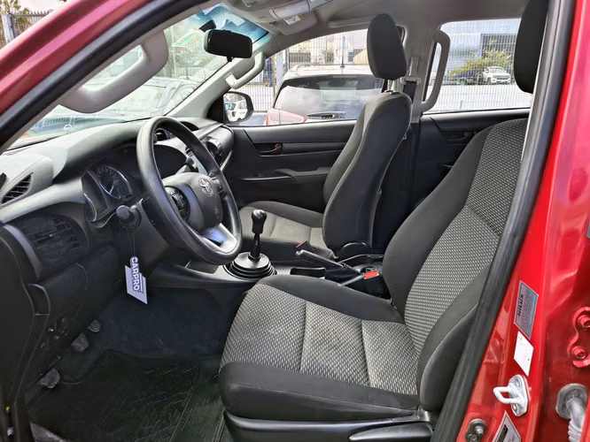 TOYOTA HILUX 2023 - Imagen 10