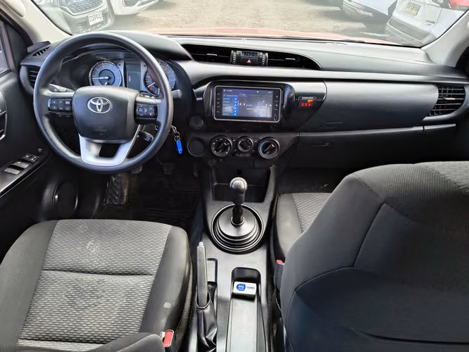 TOYOTA HILUX 2023 - Imagen 15