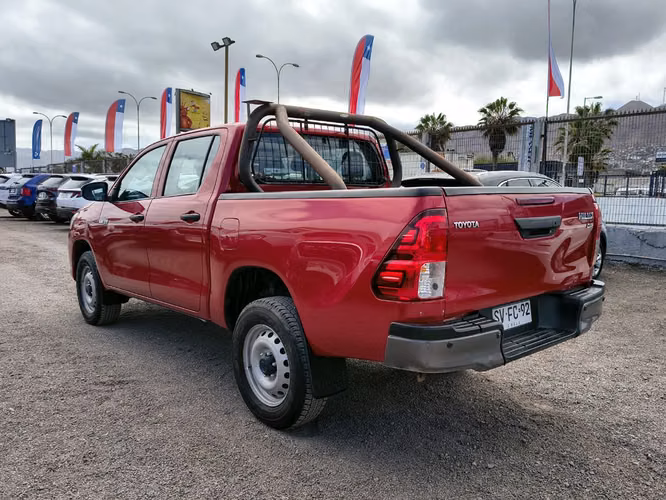 TOYOTA HILUX 2023 - Imagen 4