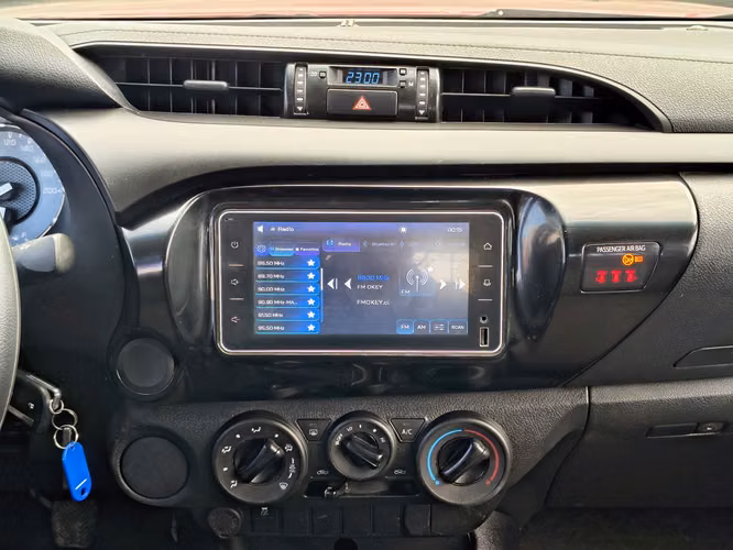 TOYOTA HILUX 2023 - Imagen 16