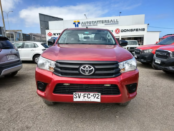 TOYOTA HILUX 2023 - Imagen 2