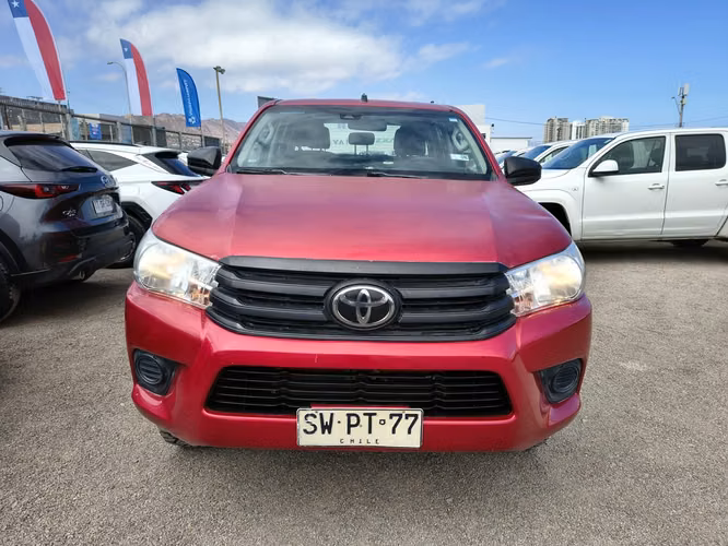 TOYOTA HILUX 2023 - Imagen 2