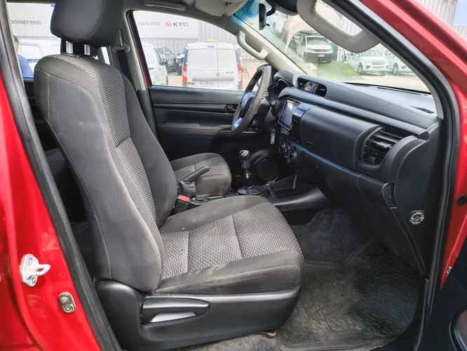 TOYOTA HILUX 2023 - Imagen 19