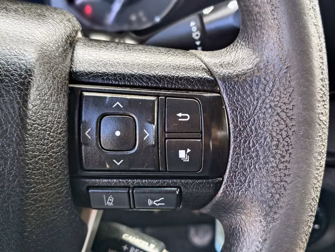 TOYOTA HILUX 2023 - Imagen 14