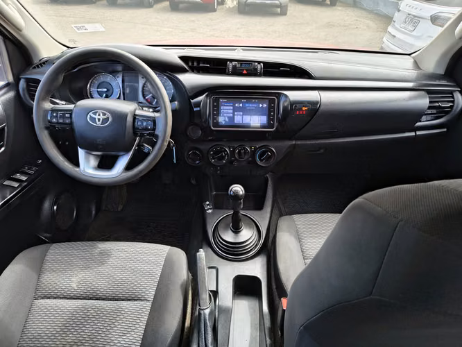 TOYOTA HILUX 2023 - Imagen 15