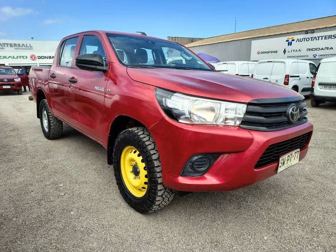 TOYOTA HILUX 2023 - Imagen 3