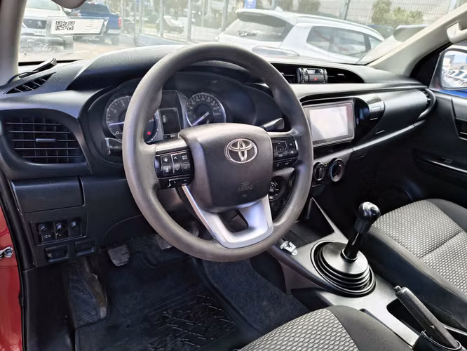 TOYOTA HILUX 2023 - Imagen 10