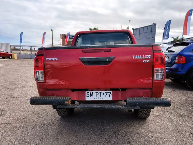 TOYOTA HILUX 2023 - Imagen 6