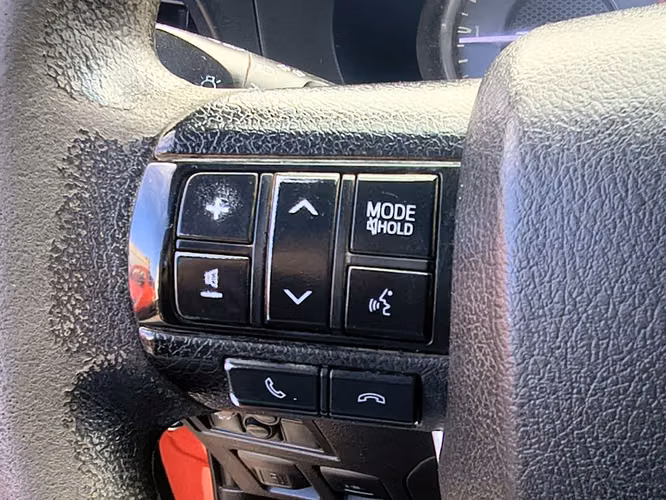 TOYOTA HILUX 2023 - Imagen 13