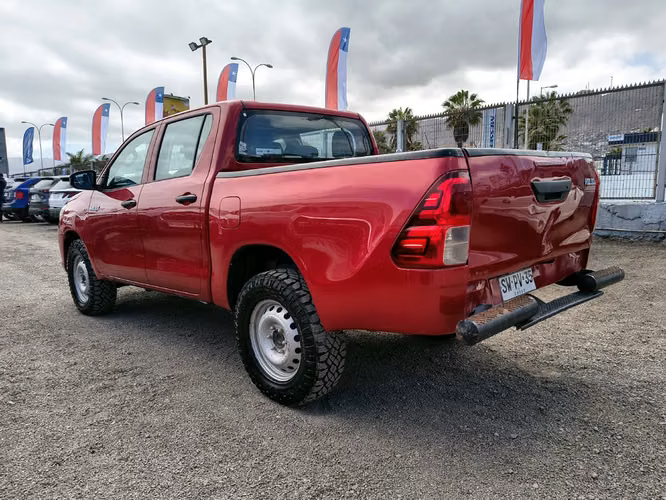 TOYOTA HILUX 2023 - Imagen 4