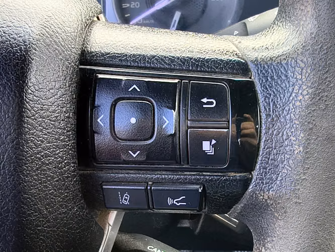 TOYOTA HILUX 2023 - Imagen 14