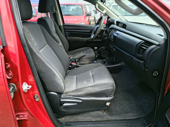 TOYOTA HILUX 2023 - Imagen 19