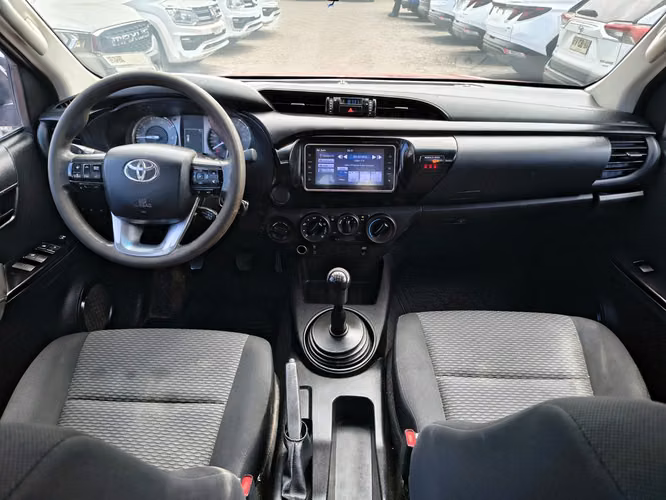 TOYOTA HILUX 2023 - Imagen 15
