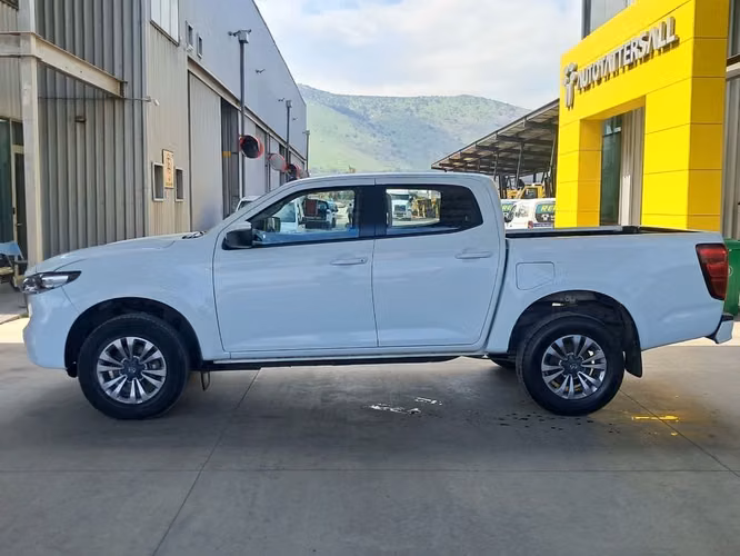 MAZDA BT-50 2023 - Imagen 9